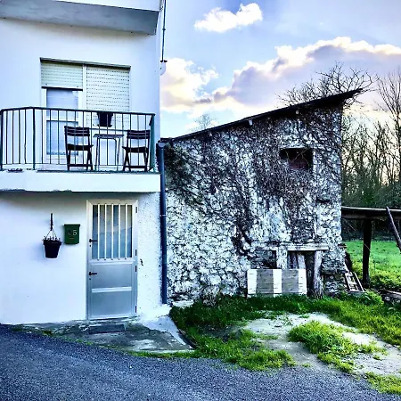 Casita Junto Al Rio En Un Entorno Natural Monforte De Lemos Exterior photo